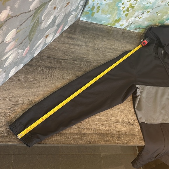 Under Armour windbreaker size men’s S - Picture 5 of 8